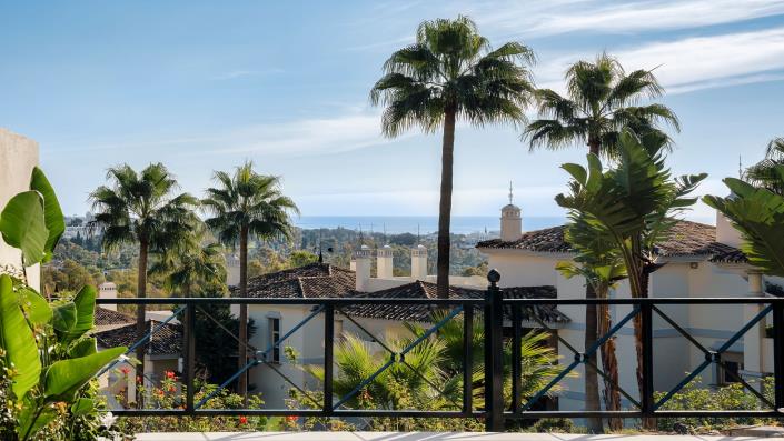 Image No.1-4 Bed Apartment for sale