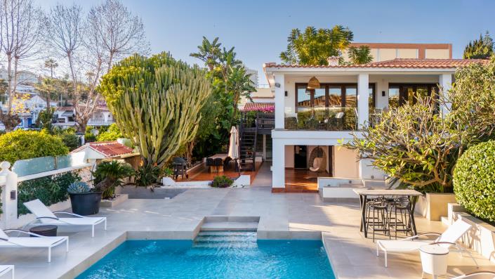 Image No.3-6 Bed Villa for sale