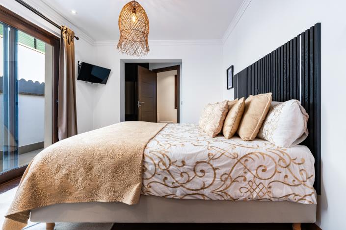 Image No.38-6 Bed Villa for sale