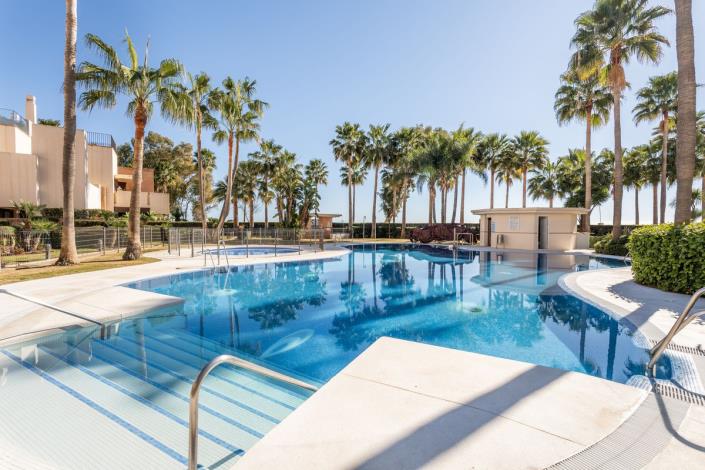 Image No.2-Appartement de 2 chambres à vendre à Estepona