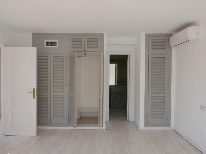 Image No.17-4 Bed Villa for sale