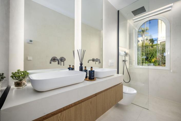 Image No.37-3 Bed Duplex for sale