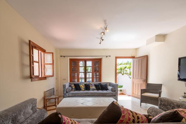 Image No.31-3 Bed Townhouse for sale