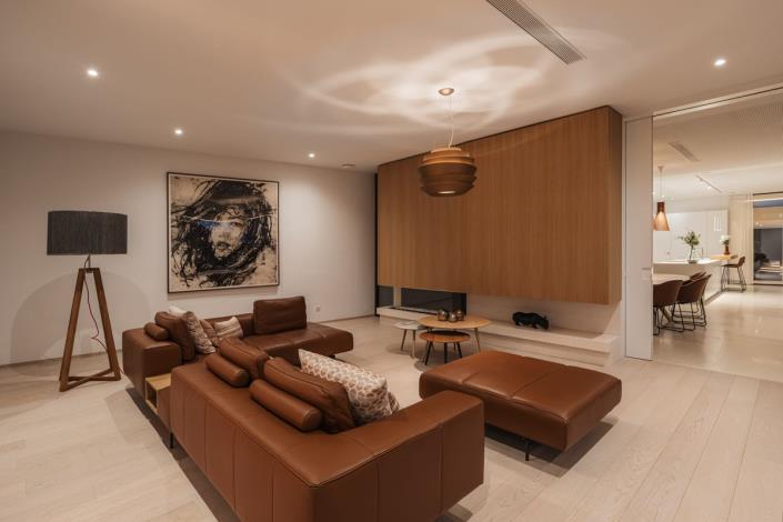 Image No.3-4 Bed Villa for sale