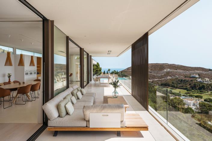 Image No.10-4 Bed Villa for sale