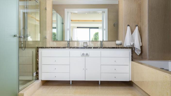 Image No.28-4 Bed Apartment for sale