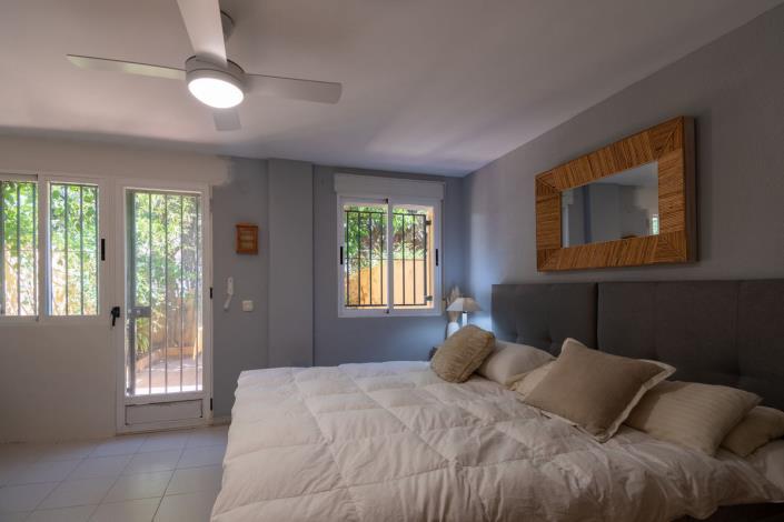 Image No.10-4 Bed Townhouse for sale