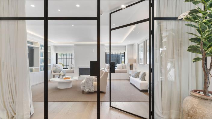 Image No.15-7 Bed Villa for sale