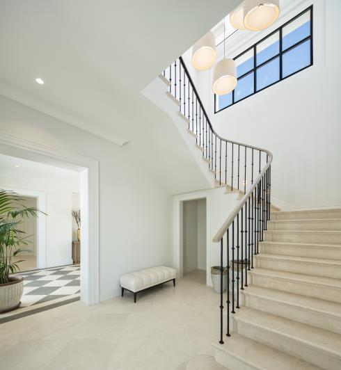 Image No.15-6 Bed Villa for sale