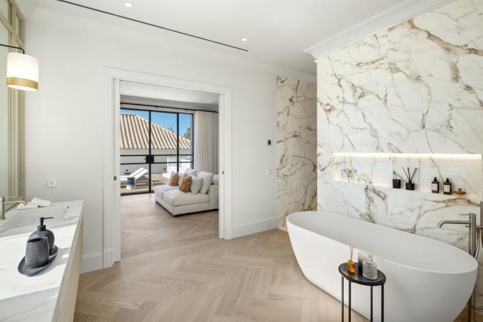 Image No.22-6 Bed Villa for sale