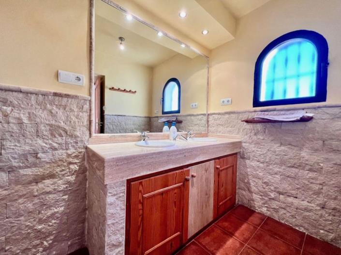 Image No.3-Villa / Détaché de 3 chambres à vendre à Calahonda