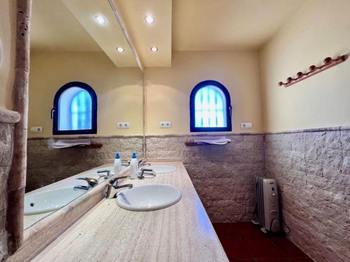 Image No.9-Villa / Détaché de 3 chambres à vendre à Calahonda