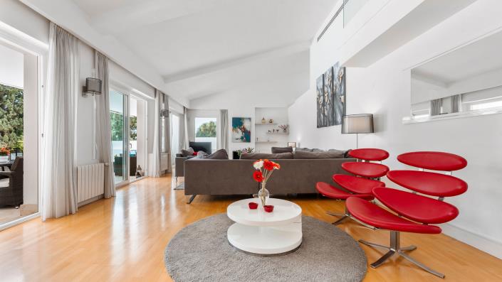 Image No.4-7 Bed Villa for sale