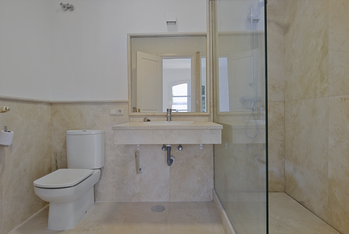 Image No.11-3 Bed Villa for sale