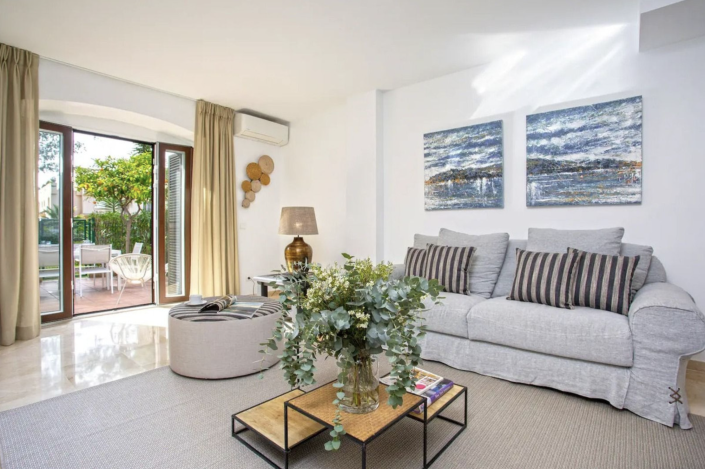 Image No.6-2 Bed Townhouse for sale