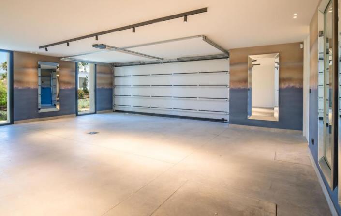 Image No.34-Villa for sale