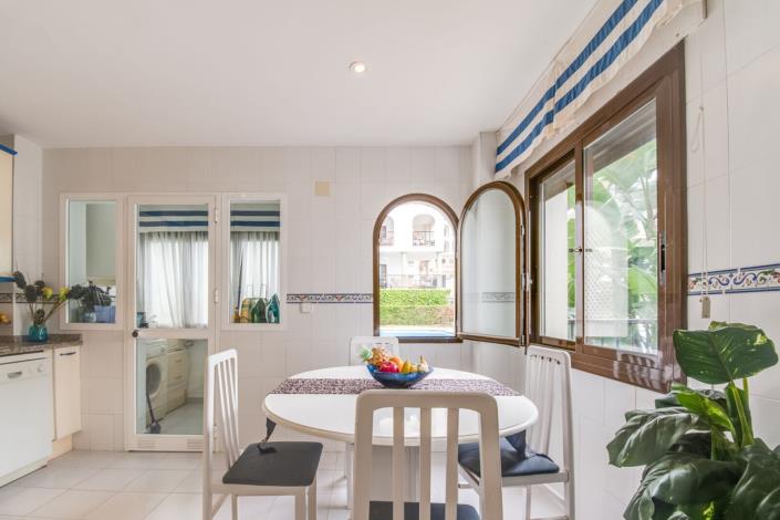 Image No.9-2 Bed Apartment for sale