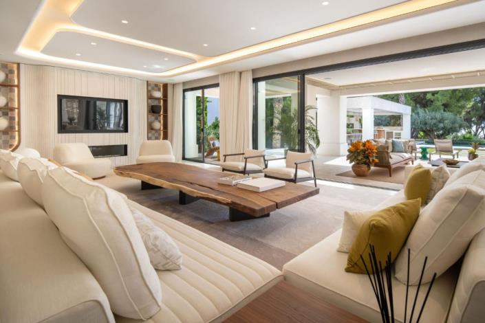 Image No.15-5 Bed Villa for sale