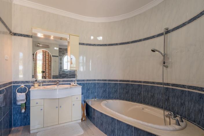 Image No.20-Villa de 5 chambres à vendre à Alhaurín el Grande