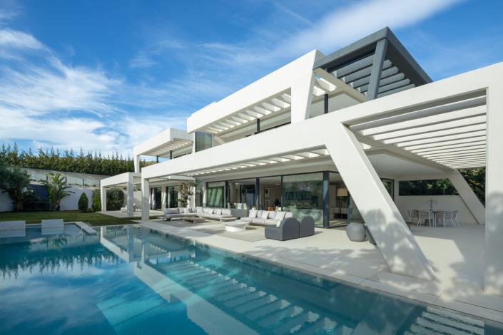 Image No.1-Villa de 6 chambres à vendre à Nueva Andalucia