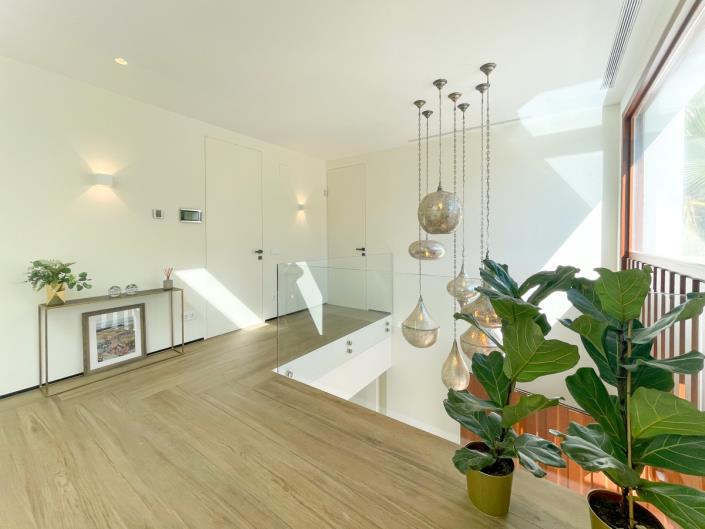 Image No.9-5 Bed Villa for sale