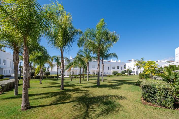 Image No.37-4 Bed Townhouse for sale