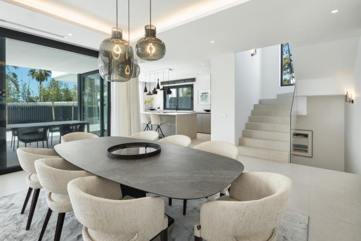 Image No.9-4 Bed Villa for sale