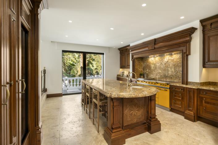 Image No.12-Villa de 12 chambres à vendre à Nueva Andalucia