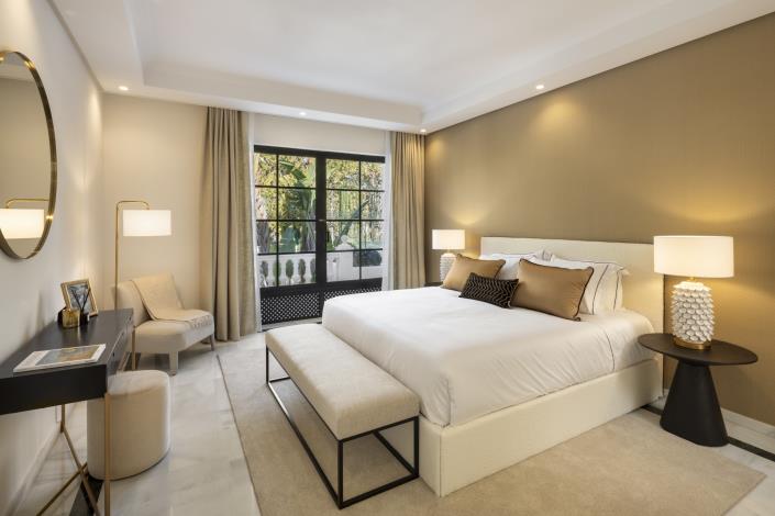 Image No.13-Villa de 12 chambres à vendre à Nueva Andalucia