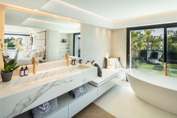 Image No.10-4 Bed Villa for sale