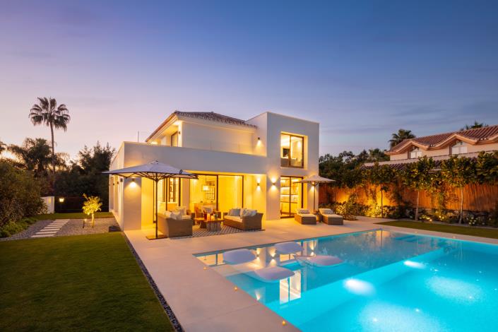 Image No.1-4 Bed Villa for sale