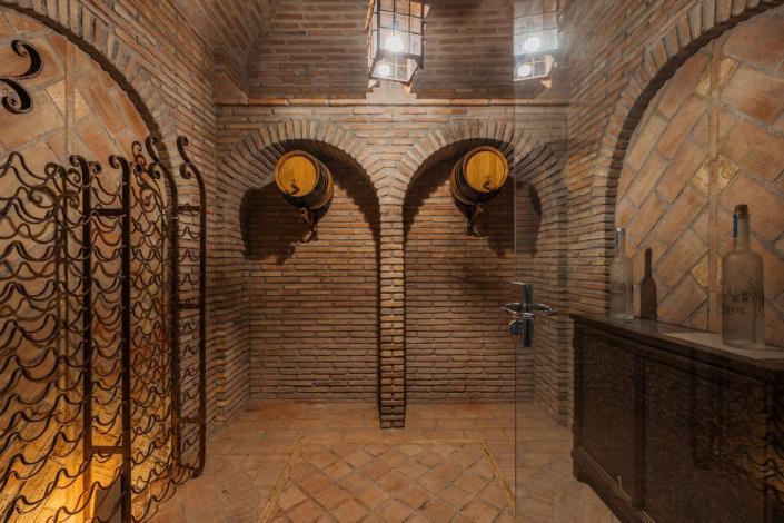 Image No.12-5 Bed Villa for sale