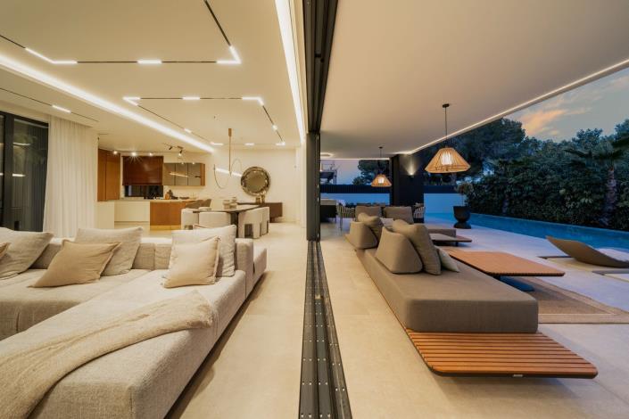 Image No.18-5 Bed Villa for sale