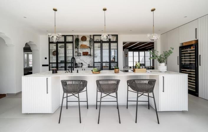 Image No.3-4 Bed Villa for sale