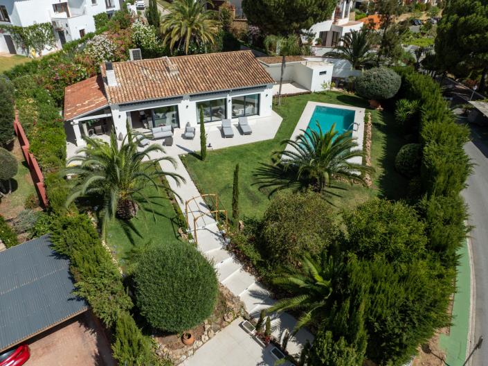 Image No.1-2 Bed Villa for sale