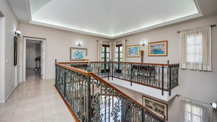 Image No.22-Villa de 9 chambres à vendre à Estepona