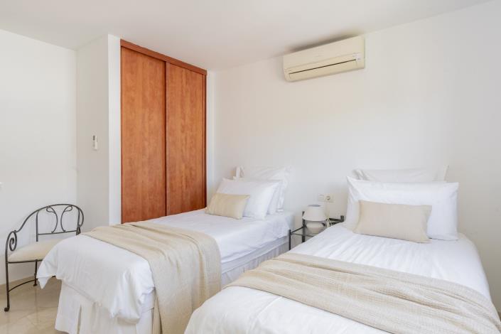 Image No.5-4 Bed House/Villa for sale