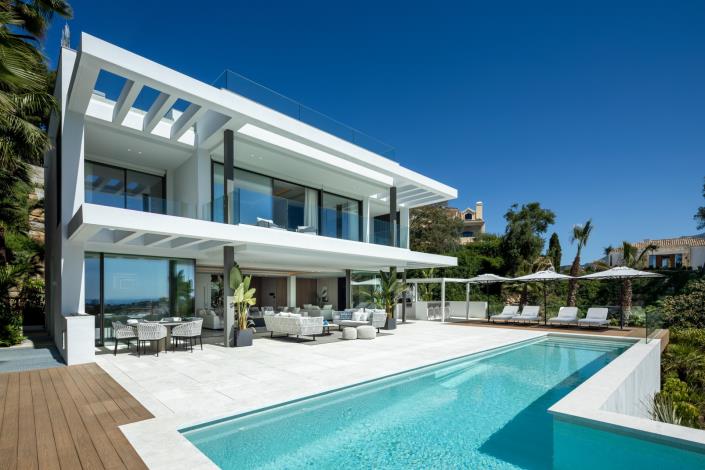 Image No.1-5 Bed Villa for sale