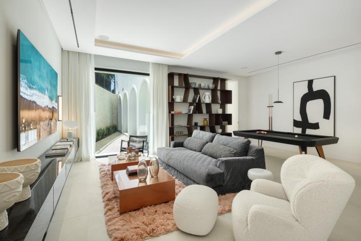 Image No.9-6 Bed Villa for sale