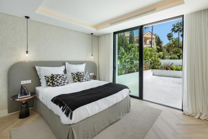 Image No.29-6 Bed Villa for sale