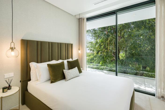 Image No.8-5 Bed Villa / Detached for sale