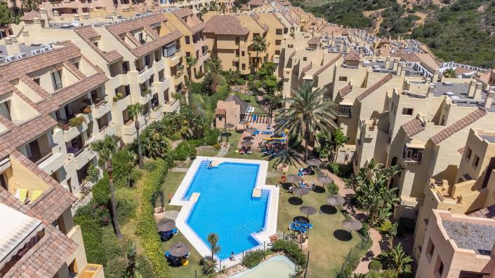 Image No.23-2 Bed Apartment for sale