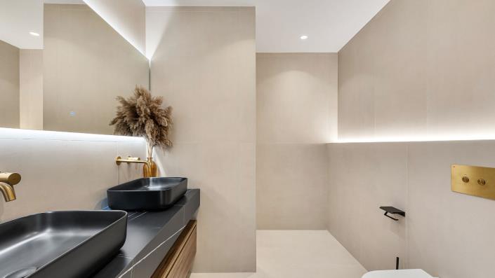 Image No.19-3 Bed Townhouse for sale