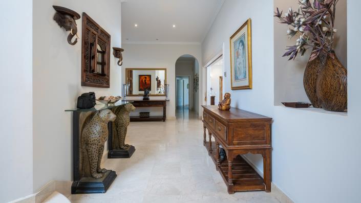 Image No.17-8 Bed Villa for sale