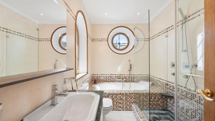 Image No.26-6 Bed Villa for sale