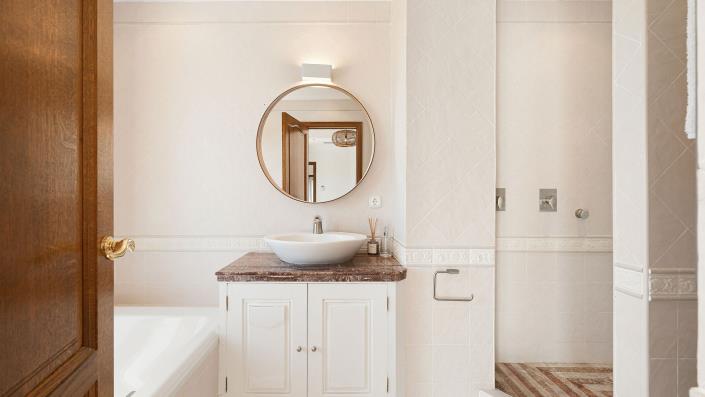 Image No.28-6 Bed Villa for sale