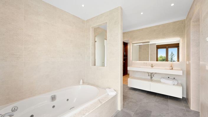 Image No.32-6 Bed Villa for sale