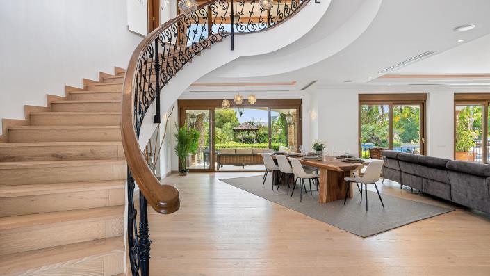 Image No.40-6 Bed Villa for sale