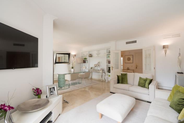 Image No.12-3 Bed Townhouse for sale