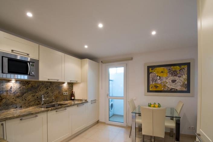 Image No.17-3 Bed Townhouse for sale